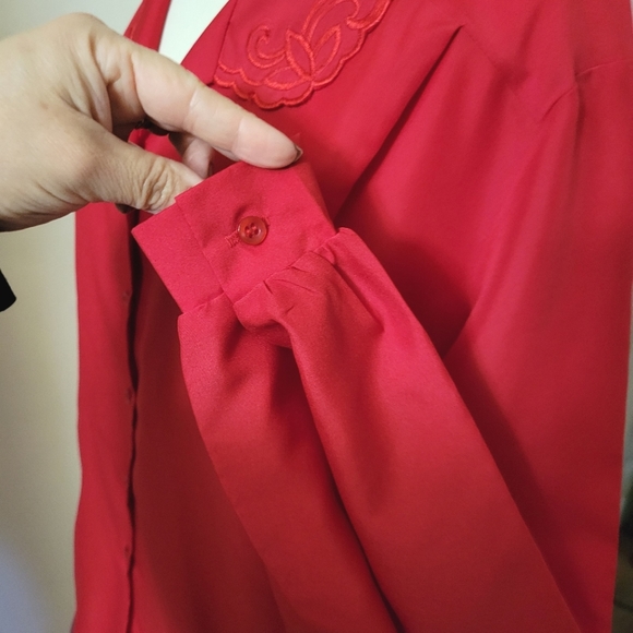 Beautiful Vintage Red Button Down Blouse made by Nikki - Picture 10 of 14